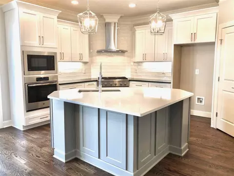 203 Walnut St, Cary, NC 27511 photo 4