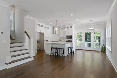 207 Walnut St, Cary, NC 27511 photo 5