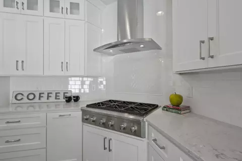 207 Walnut St, Cary, NC 27511 photo 8