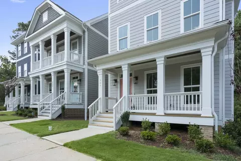 207 Walnut St, Cary, NC 27511 photo 2