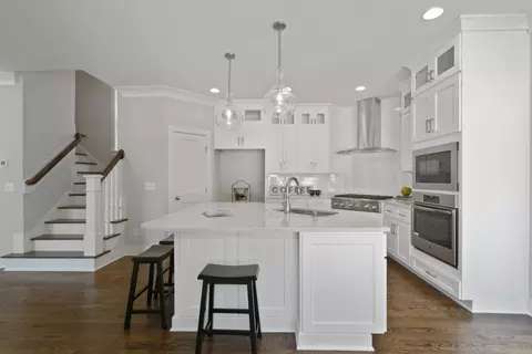 207 Walnut St, Cary, NC 27511 photo 7
