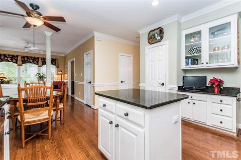 105 Rawhide Ct, Cary, NC 27513 photo 9