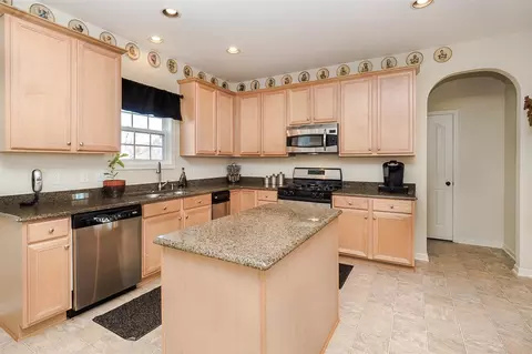 2 Laurel Leaf Ct, Durham, NC 27703 photo 10