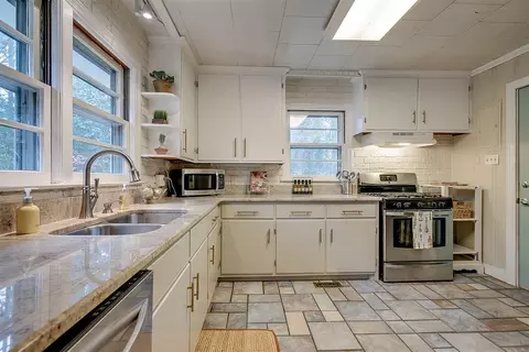 3310 Hope Valley Rd, Durham, NC 27707 photo 9
