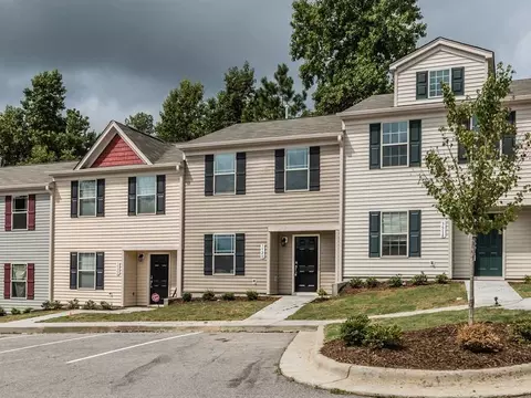12 Rochambeau Ct, Durham, NC 27704 photo 2