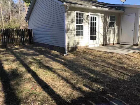 137 Stephenson Dr, Smithfield, NC 27577 photo 4