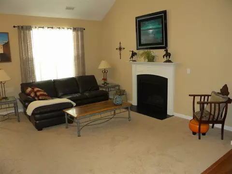 9 Olde Union Ct, Durham, NC 27703 photo 3