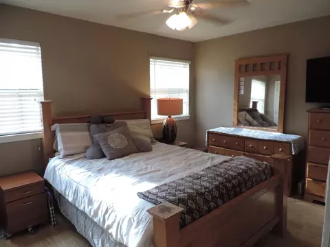 8 Kramer Pl, Durham, NC 27703 photo 7