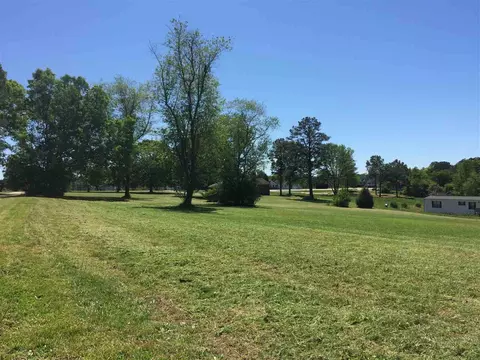 8200 Taylor Dr, Garner, NC 27529 photo 1