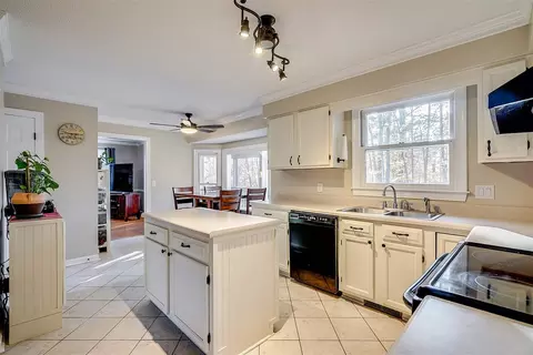 24 Swallows Ridge Ct, Durham, NC 27713 photo 10