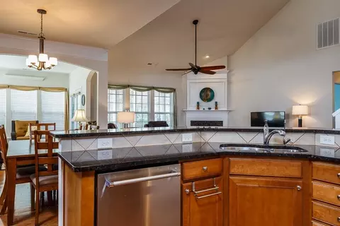 736 Eldridge Loop, Cary, NC 27519 photo 2