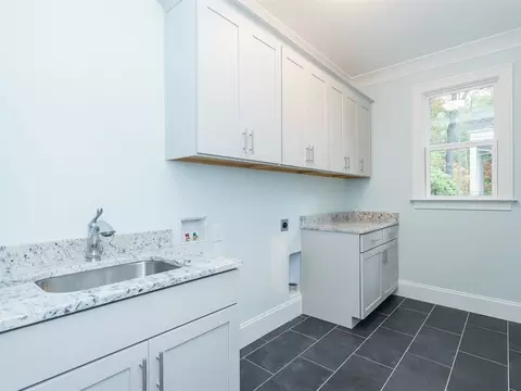 404 Stacy St, Raleigh, NC 27607 photo 16