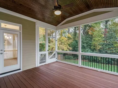 404 Stacy St, Raleigh, NC 27607 photo 3