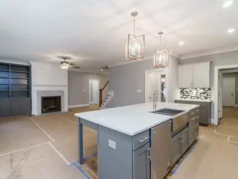 404 Stacy St, Raleigh, NC 27607 photo 11