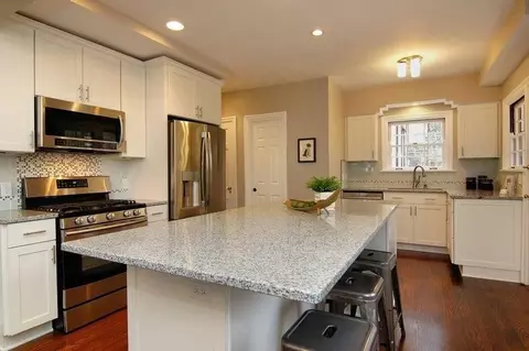 908 Cedar Ct, Aberdeen, NC 28315 photo 2