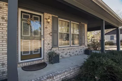 102 Val Del Ct, Garner, NC 27529 photo 3