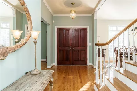 100 S Devimy Ct, Cary, NC 27511 photo 2