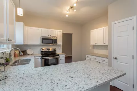 408 Summer Breeze Dr, Durham, NC 27704 photo 8