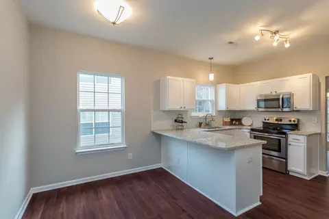 408 Summer Breeze Dr, Durham, NC 27704 photo 9