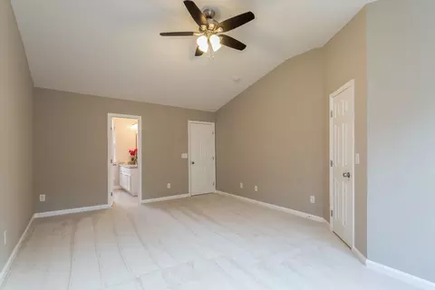 408 Summer Breeze Dr, Durham, NC 27704 photo 5