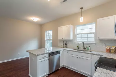 408 Summer Breeze Dr, Durham, NC 27704 photo 10