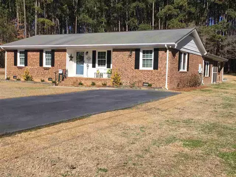 114 Bennett Rd, Coats, NC 27521 photo 1