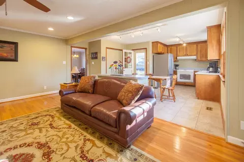 719 Clarion Dr, Durham, NC 27705 photo 9
