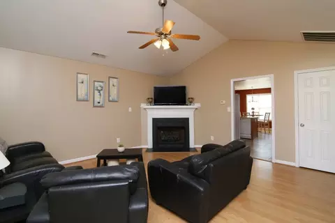 200 Deebeau Ln, Selma, NC 27576 photo 5
