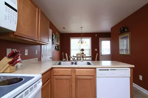 200 Deebeau Ln, Selma, NC 27576 photo 9