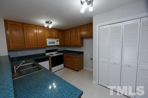 305 Glen Echo Ln #E, Cary, NC 27518 photo 6