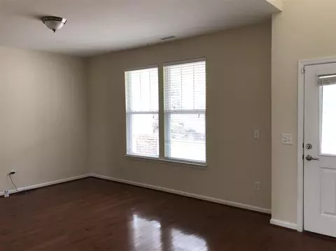 1004 Oak Park Dr, Durham, NC 27703 photo 3