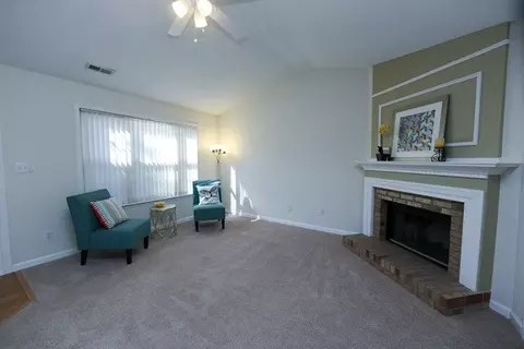 3 Windsor Glen Dr, Durham, NC 27703 photo 3