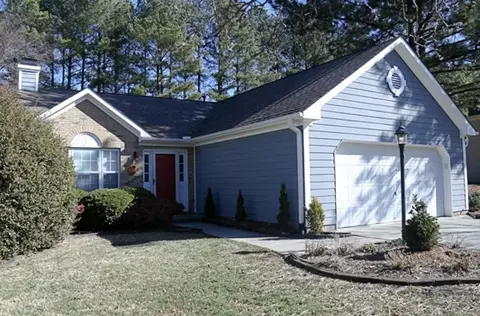 3 Windsor Glen Dr, Durham, NC 27703 photo 2