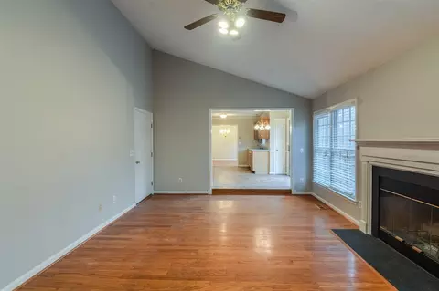 608 Chadbourne Dr, Durham, NC 27703 photo 8