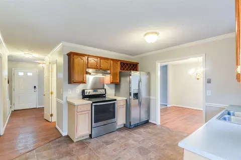 608 Chadbourne Dr, Durham, NC 27703 photo 5