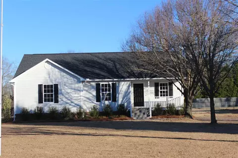 108 Lansing Dr, Benson, NC 27504 photo 3
