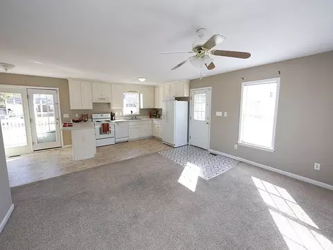 310 Flowers St, Smithfield, NC 27577 photo 3