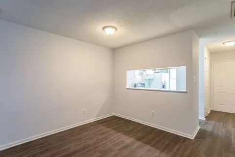 8 Providence Ct, Durham, NC 27705 photo 4