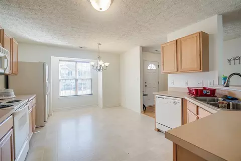 1039 Statler Dr, Durham, NC 27703 photo 4