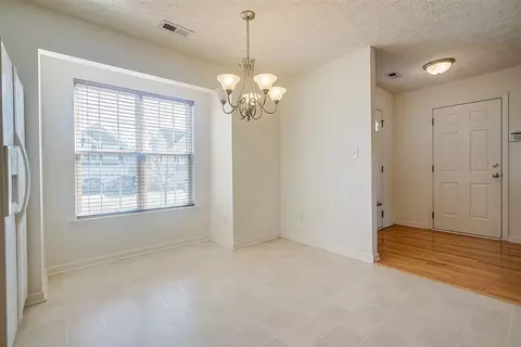 1039 Statler Dr, Durham, NC 27703 photo 5