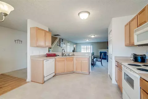 1039 Statler Dr, Durham, NC 27703 photo 6