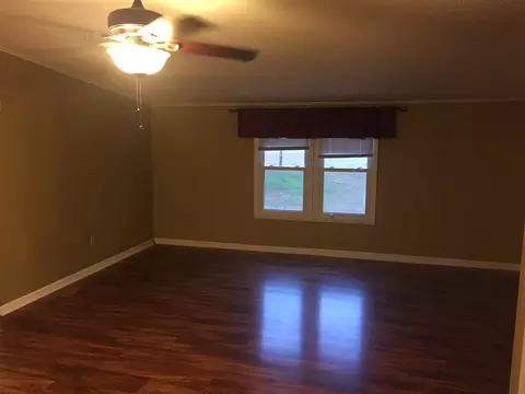 300 Grace Rd, Benson, NC 27504 photo 2