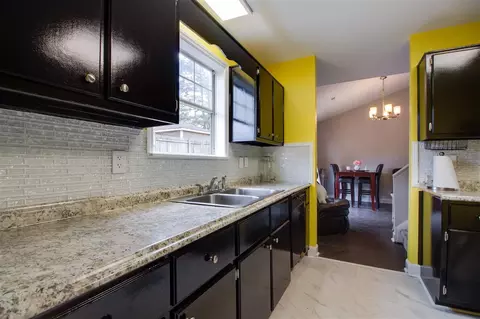 520 E Carver St, Durham, NC 27704 photo 9