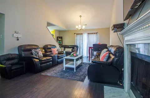 520 E Carver St, Durham, NC 27704 photo 4