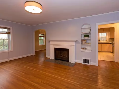 404 E Markham Ave, Durham, NC 27701 photo 8