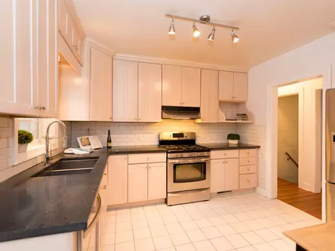404 E Markham Ave, Durham, NC 27701 photo 6