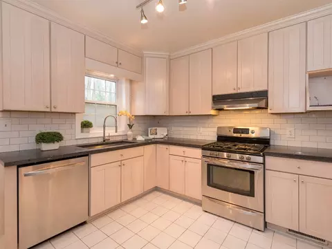 404 E Markham Ave, Durham, NC 27701 photo 4