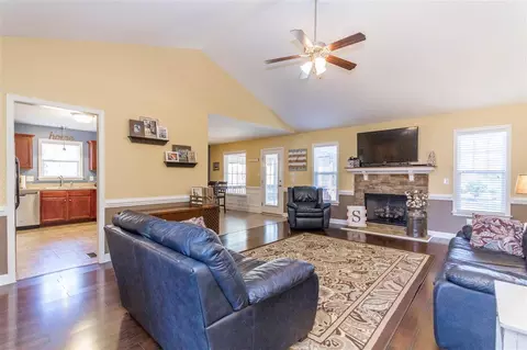 158 Bluestone Dr, Smithfield, NC 27577 photo 4