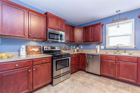 158 Bluestone Dr, Smithfield, NC 27577 photo 9