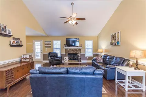 158 Bluestone Dr, Smithfield, NC 27577 photo 5